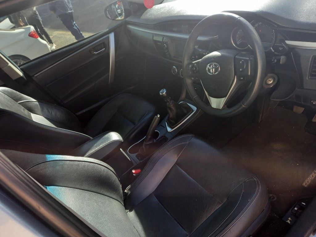 2015 Toyota Corolla 1.6 Esteem For Sale