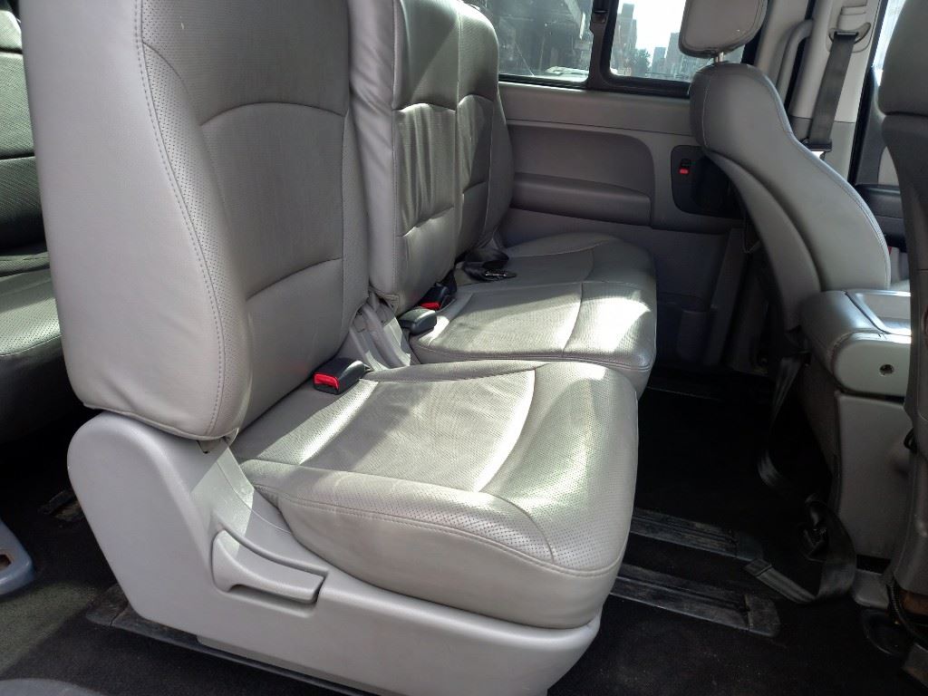 2013 Hyundai H-1 2.5 VGT 9 Seater Bus For Sale