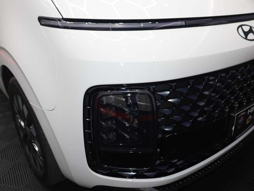 2024 Hyundai Staria 2.2D Luxury 9-seater For Sale