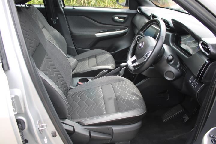 2023 Nissan Magnite 1.0T Acenta Plus CVT For Sale
