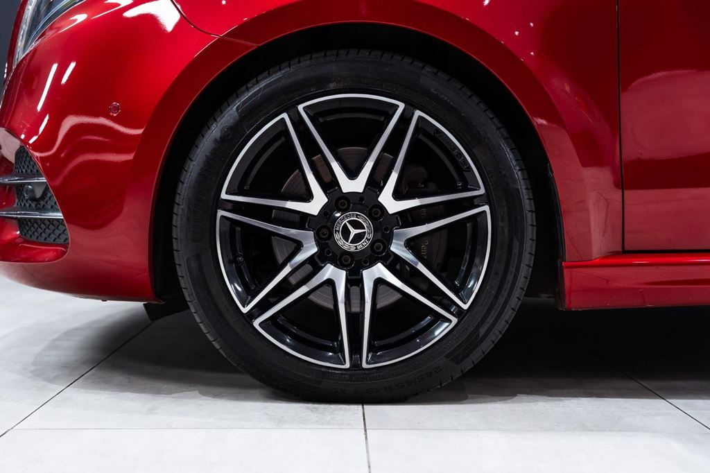 2021 Mercedes-Benz V300d Avantgarde AMG Line For Sale