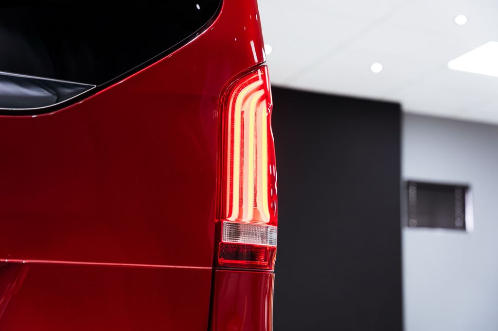 2021 Mercedes-Benz V300d Avantgarde AMG Line For Sale