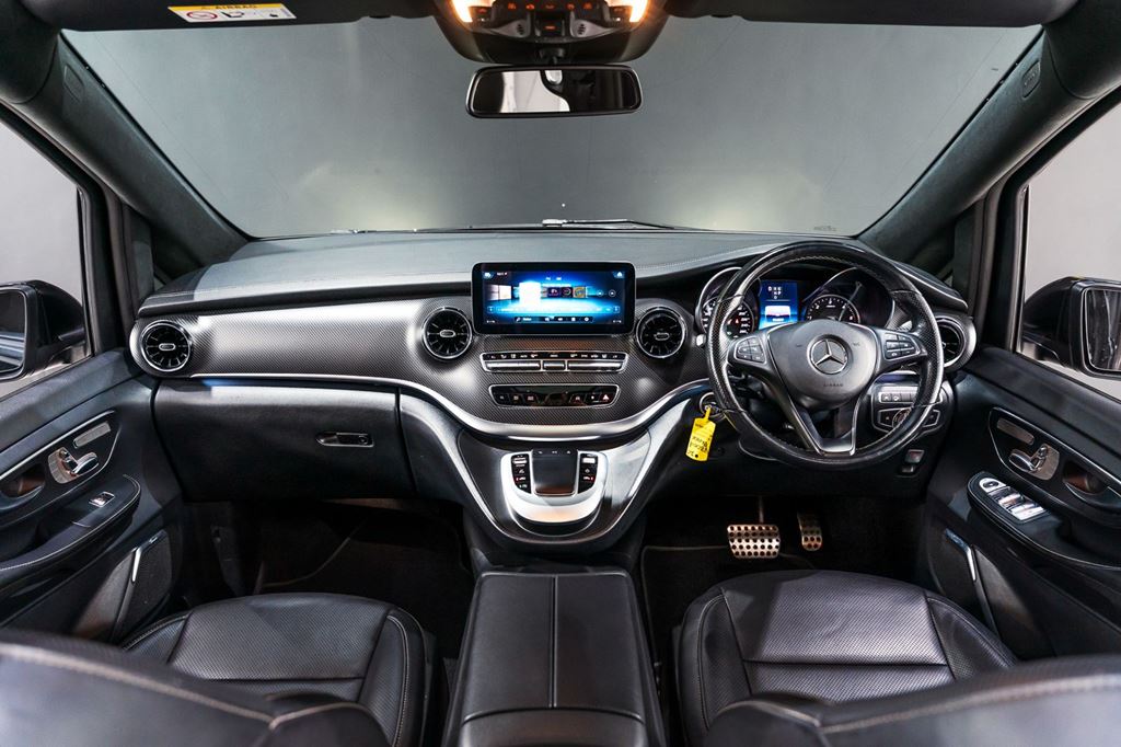 2020 Mercedes-Benz V300d Avantgarde AMG Line For Sale