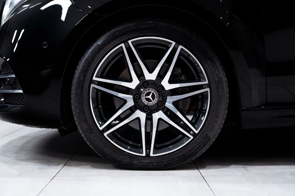 2020 Mercedes-Benz V300d Avantgarde AMG Line For Sale