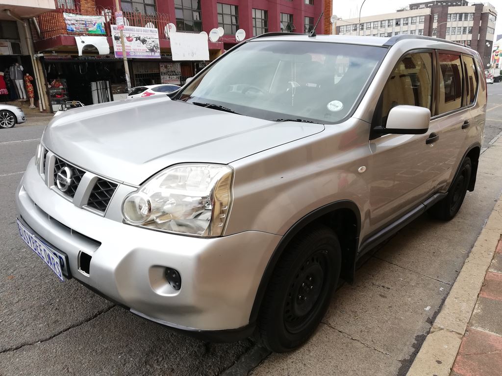 Used Nissan XTrail 2.0D LE 4x4 for sale in Johannesburg