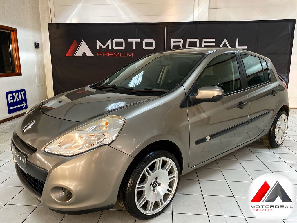 2012 Renault Clio III 1.6 Yahoo 5Dr For Sale