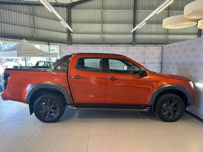 2023 Isuzu D-Max 3.0TD double cab V-Cross For Sale