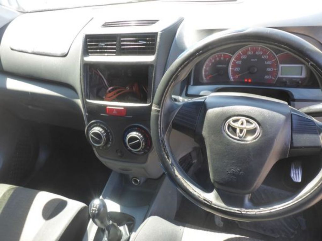 2013 Toyota Avanza 1.5 SX For Sale